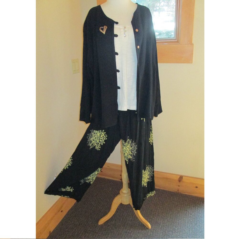 Lg Black Tienda Ho Jacket with Mission Canyon Pants & M4EO Cotton Blend Top - Picture 2 of 15
